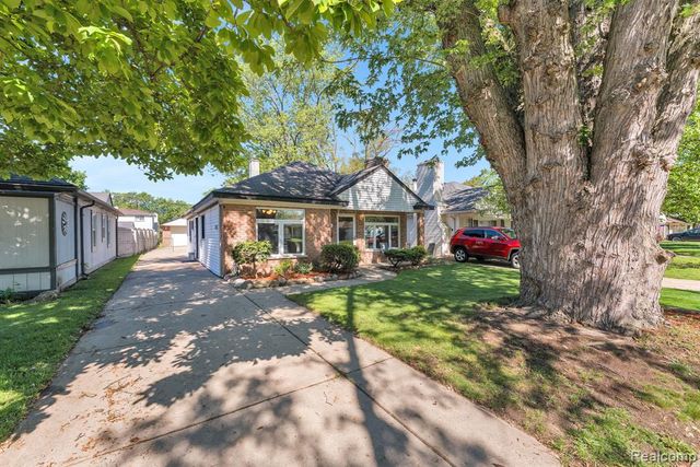 7411 N Vernon Street, Dearborn Heights, MI 48127