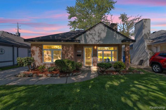 7411 N Vernon Street, Dearborn Heights, MI 48127