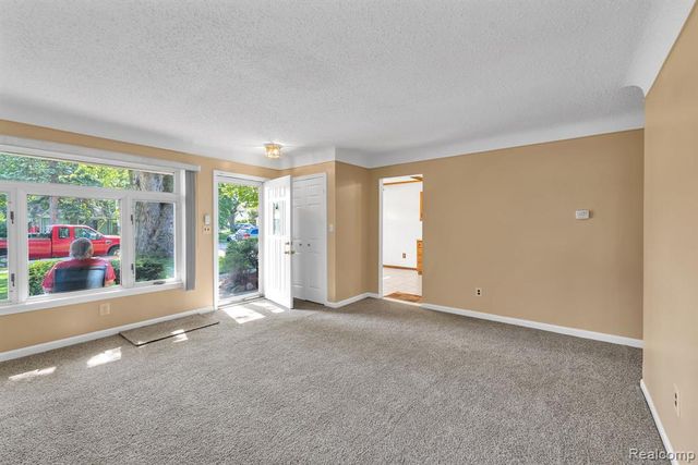 7411 N Vernon Street, Dearborn Heights, MI 48127