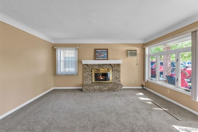 7411 N Vernon Street, Dearborn Heights, MI 48127