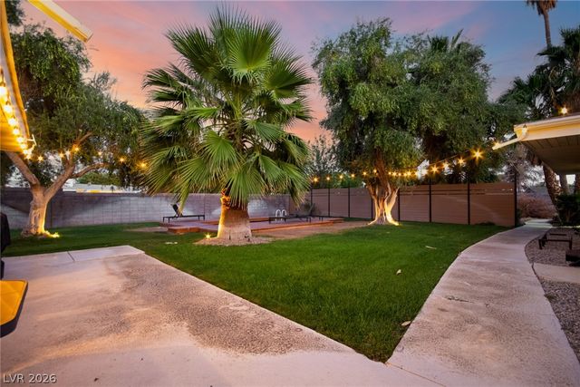 5710 Madre Mesa Drive, Las Vegas, NV 89108