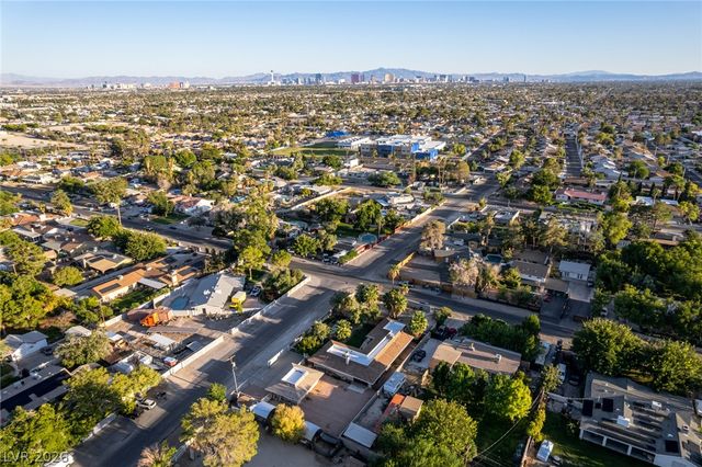 5710 Madre Mesa Drive, Las Vegas, NV 89108