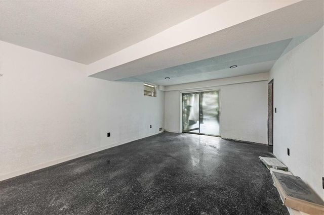7305 E 86TH Street, Kansas City, MO 64138