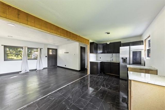7305 E 86TH Street, Kansas City, MO 64138