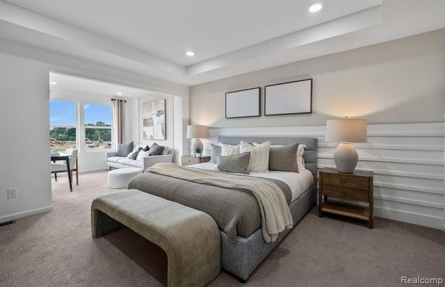 5569 E Spaniel Drive, Ann Arbor, MI 48108