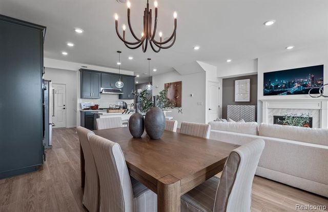 5569 E Spaniel Drive, Ann Arbor, MI 48108