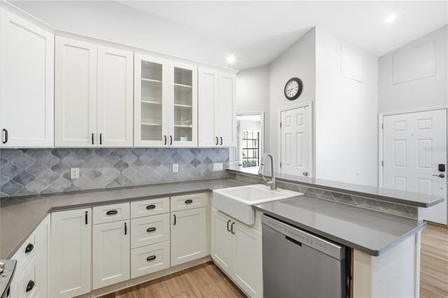 5100 BURCHETTE ROAD 2000, Tampa, FL 33647