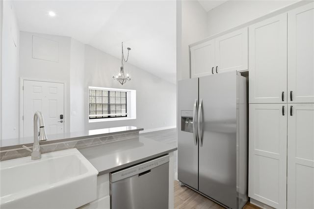 5100 BURCHETTE ROAD 2000, Tampa, FL 33647