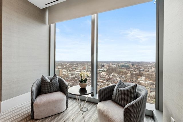 1 Dalton St 3801, Boston, MA 02115