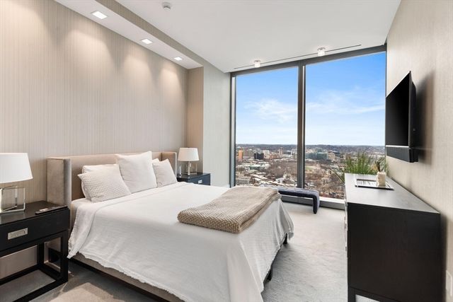 1 Dalton St 3801, Boston, MA 02115