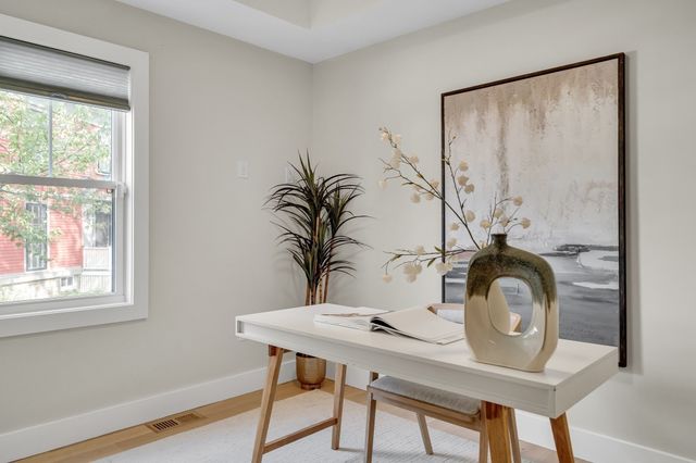 17 College Hill Road 1, Somerville, MA 02144