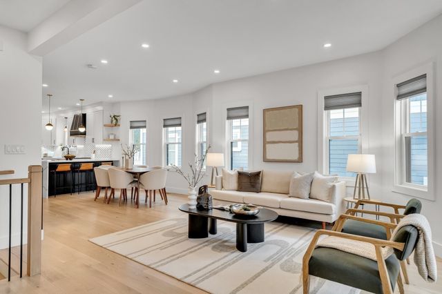17 College Hill Road 1, Somerville, MA 02144