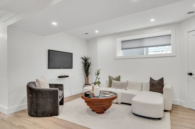 17 College Hill Road 1, Somerville, MA 02144