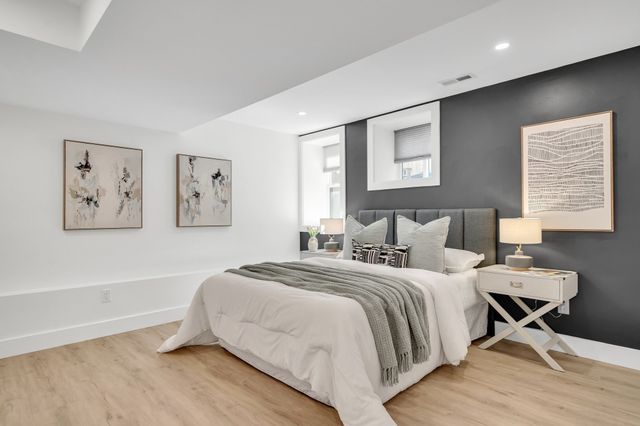 17 College Hill Road 1, Somerville, MA 02144