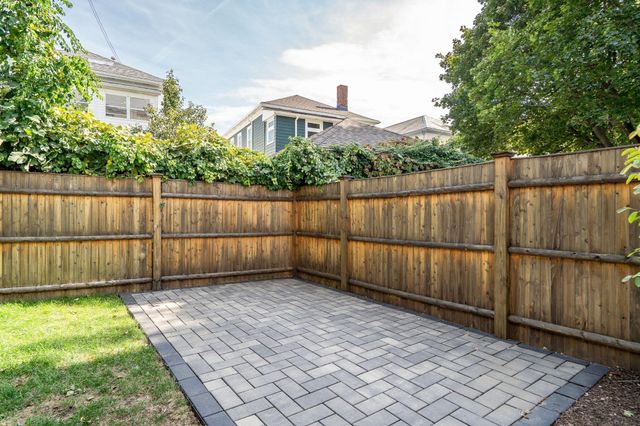 17 College Hill Road 1, Somerville, MA 02144