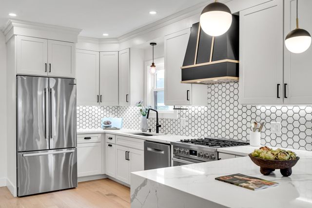 17 College Hill Road 1, Somerville, MA 02144