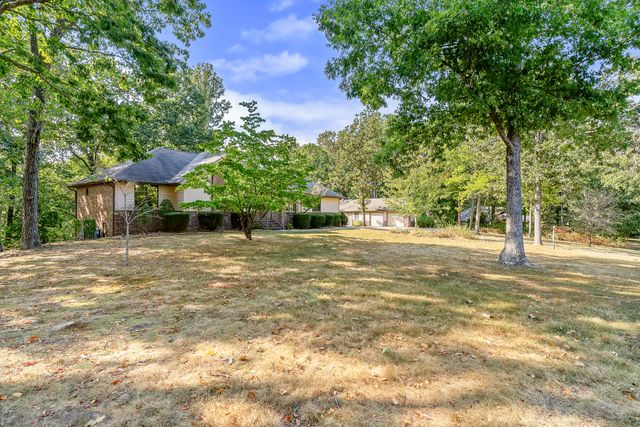 995 S Stanford Drive, Rogersville, MO 65742