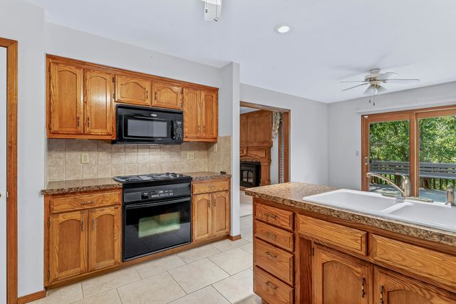 995 S Stanford Drive, Rogersville, MO 65742