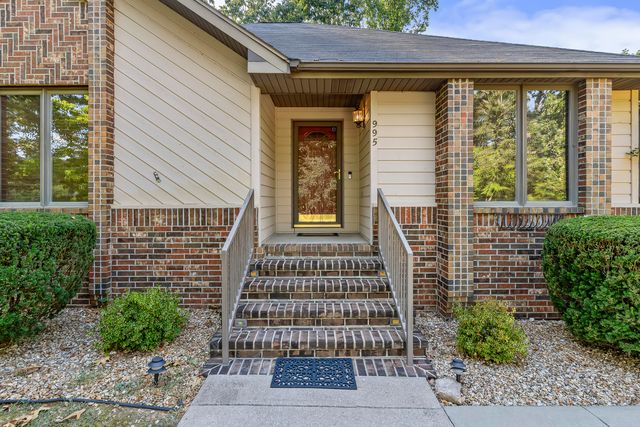 995 S Stanford Drive, Rogersville, MO 65742