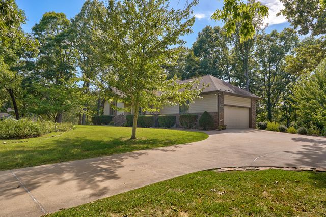 995 S Stanford Drive, Rogersville, MO 65742