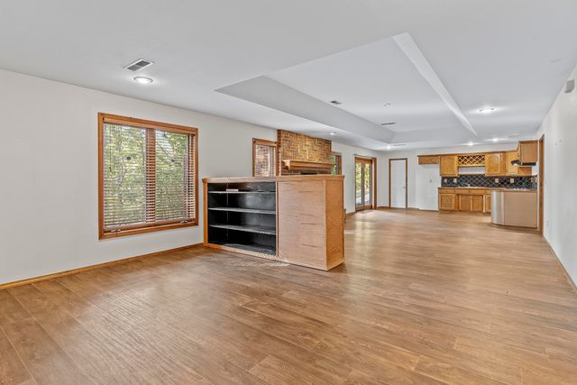 995 S Stanford Drive, Rogersville, MO 65742