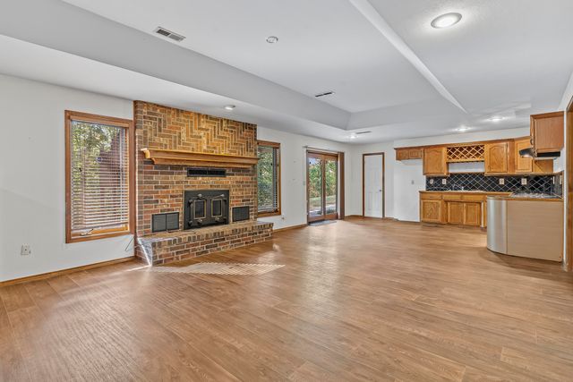 995 S Stanford Drive, Rogersville, MO 65742