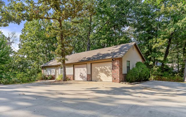 995 S Stanford Drive, Rogersville, MO 65742