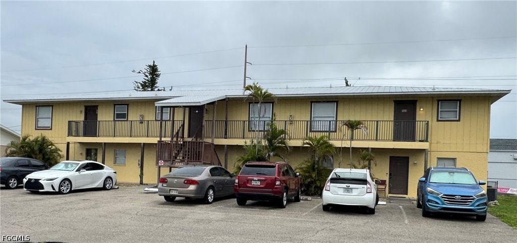 3325 SE 15th PL 202, Cape Coral, FL 33904