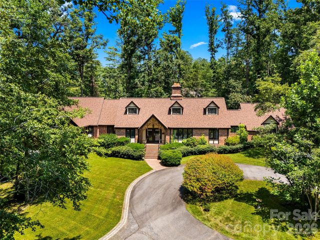122 Stuyvesant Road, Asheville, NC 28803