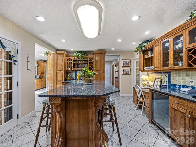 122 Stuyvesant Road, Asheville, NC 28803