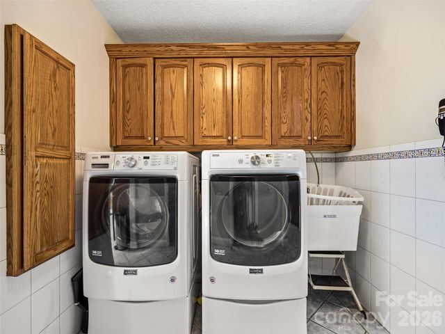 122 Stuyvesant Road, Asheville, NC 28803