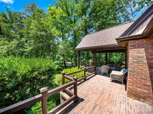 122 Stuyvesant Road, Asheville, NC 28803