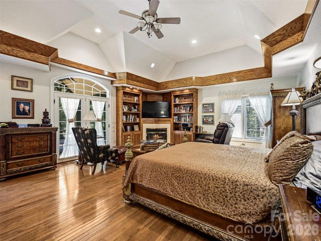 122 Stuyvesant Road, Asheville, NC 28803