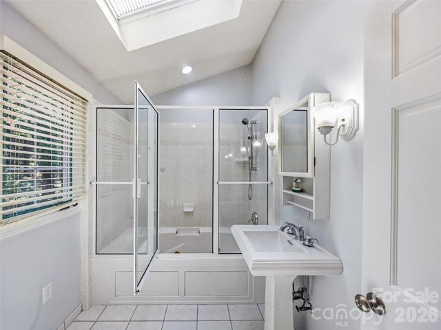 122 Stuyvesant Road, Asheville, NC 28803
