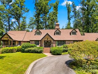 122 Stuyvesant Road, Asheville, NC 28803