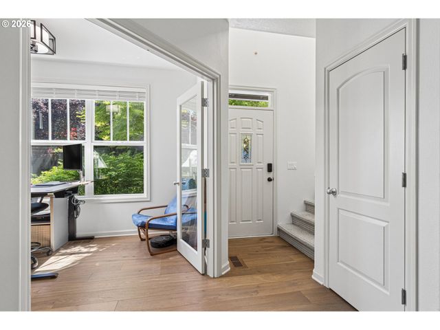 2371 Nw BURKHART Dr, Portland, OR 97229