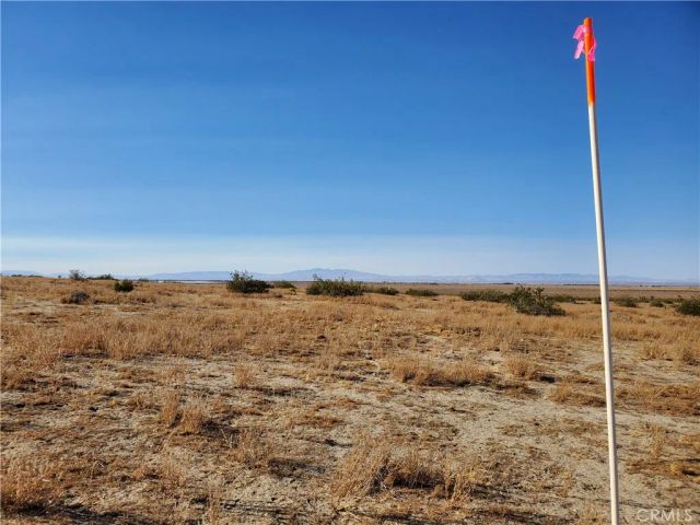 2 Longview, Palmdale, CA 93591