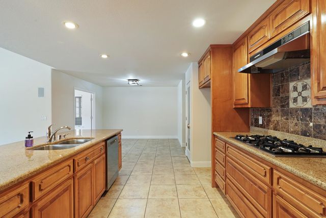 8760 Greer Way, Valley Springs, CA 95252