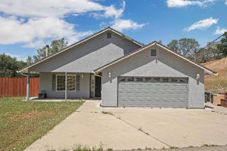 8760 Greer Way, Valley Springs, CA 95252