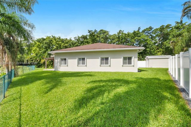 720 S Old Nob Hill Rd, Plantation, FL 33324