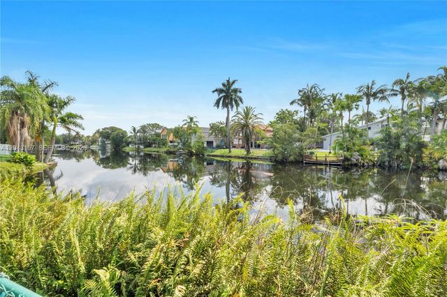 720 S Old Nob Hill Rd, Plantation, FL 33324