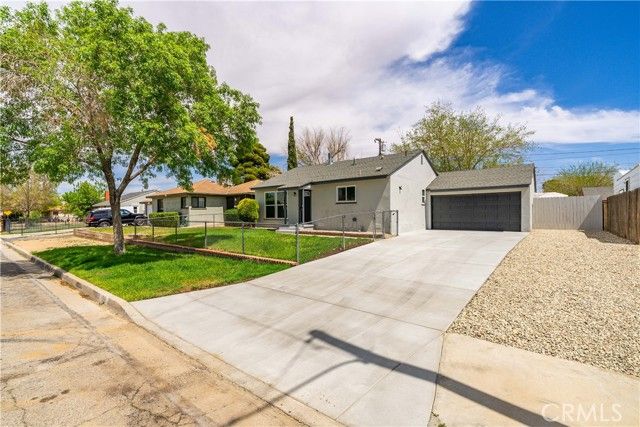38642 Jacklin Avenue, Palmdale, CA 93550