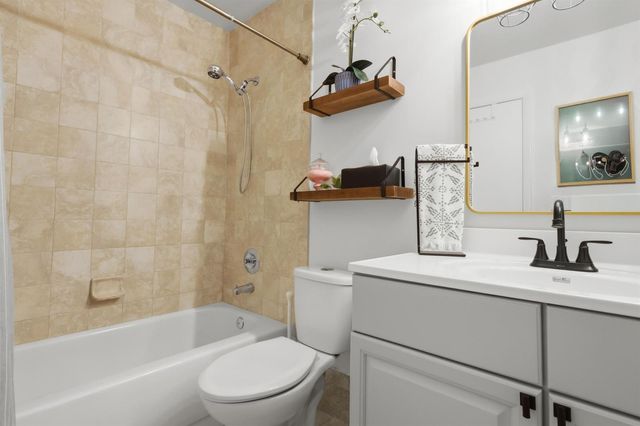 6020 Swinden Lane, Davie, FL 33331