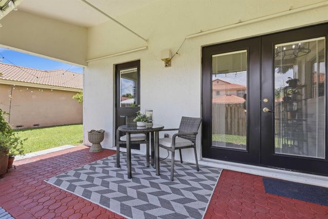 6020 Swinden Lane, Davie, FL 33331
