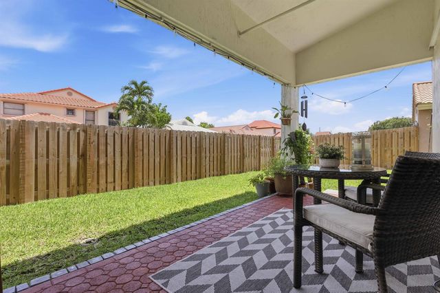 6020 Swinden Lane, Davie, FL 33331