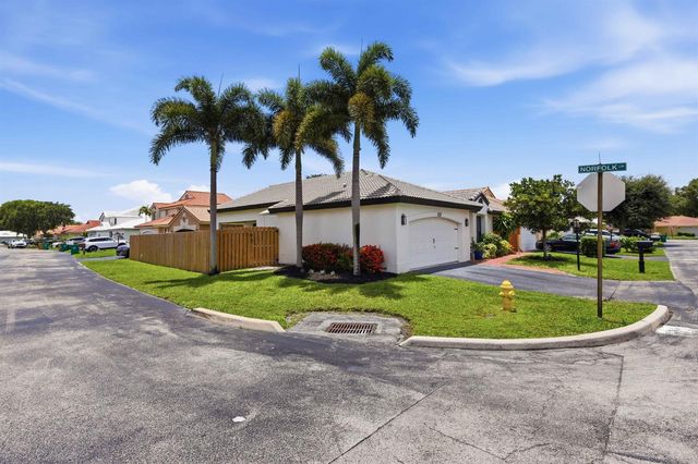 6020 Swinden Lane, Davie, FL 33331