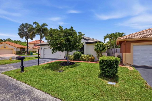 6020 Swinden Lane, Davie, FL 33331
