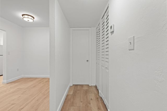 7831 SW 56th Street 112b, Miami, FL 33155
