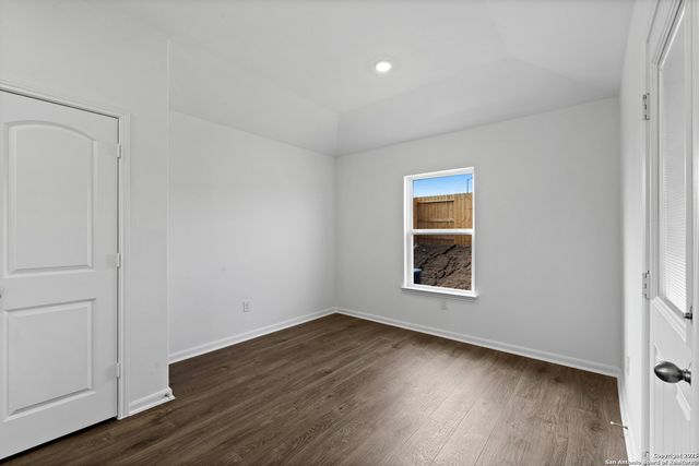 16024 Stratford Cove, Lytle, TX 78052