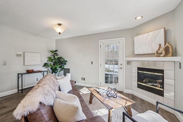 123 Waverly Drive, Cambridge, WI 53523